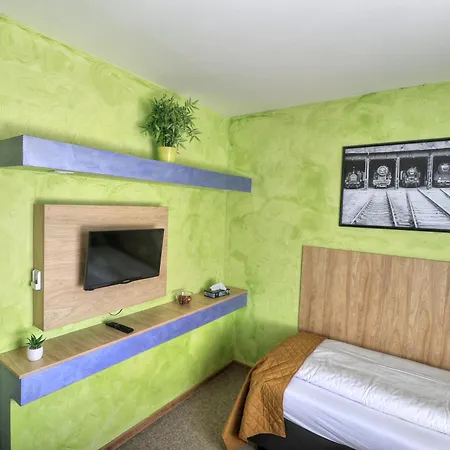 U Admirala Casa de hóspedes Kladno
