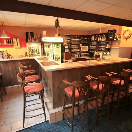 U Admirala بيت ضيافة كلادنو