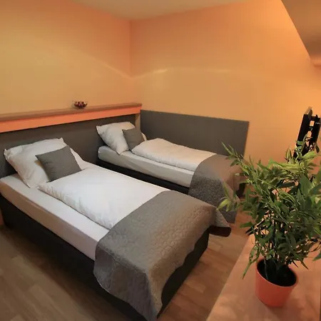 U Admirala Guest house Kladno