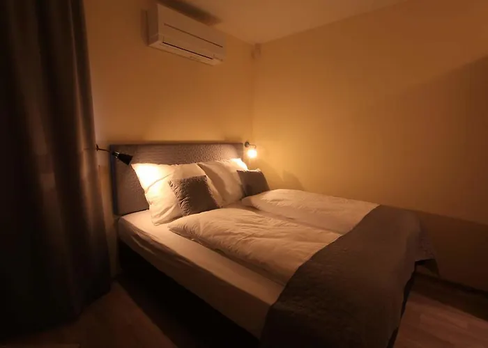 U Admirala קלדנו